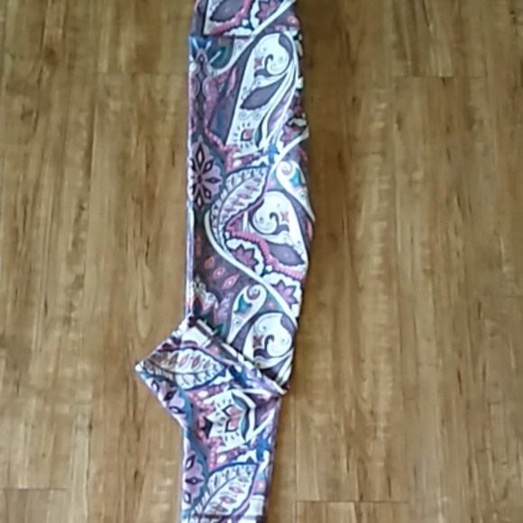 Woman - Picture 2 of 2